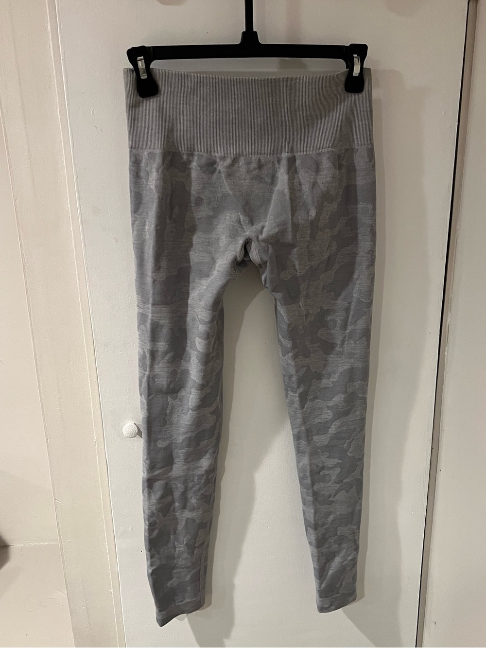 Grey Camo Seamless Leggings - Picture 3 of 3